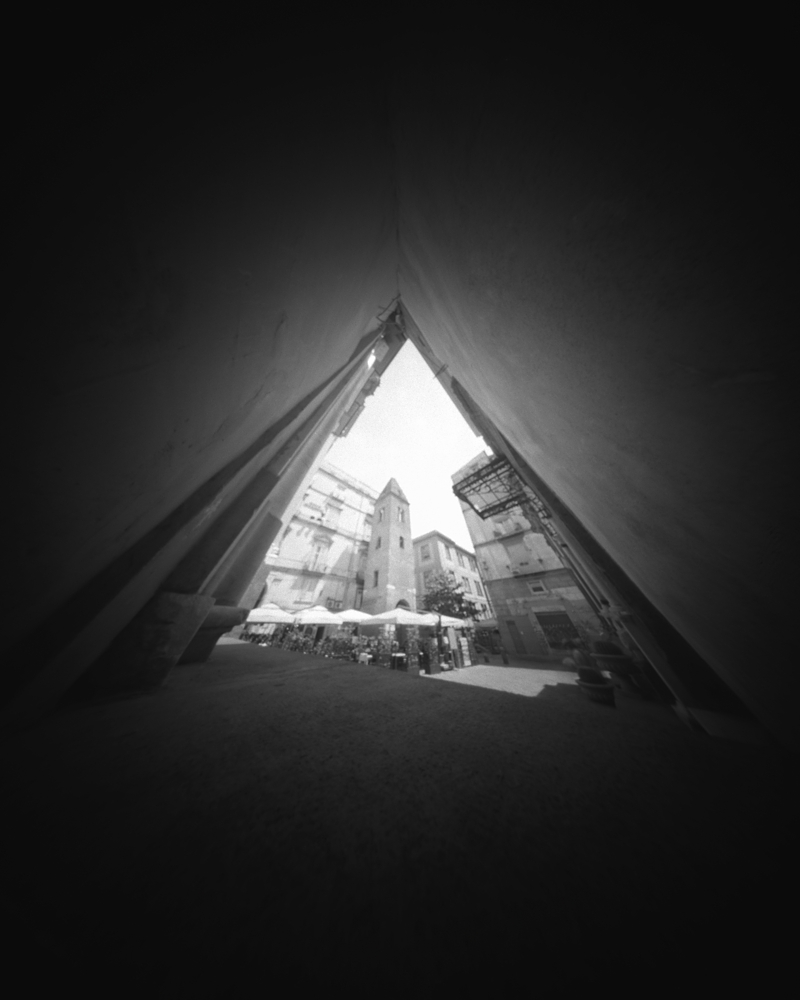 The World is Triangular - Piazetta Pietrasanta, Napoli, Italia, 2020